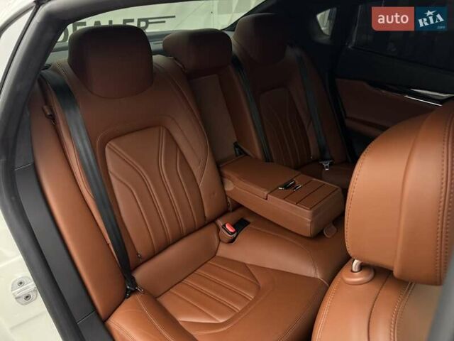 Белый Мазерати Кватропорте, объемом двигателя 2.98 л и пробегом 62 тыс. км за 29990 $, фото 72 на Automoto.ua