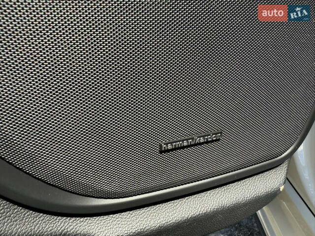 Білий Мазераті Quattroporte, об'ємом двигуна 2.98 л та пробігом 137 тис. км за 27999 $, фото 16 на Automoto.ua