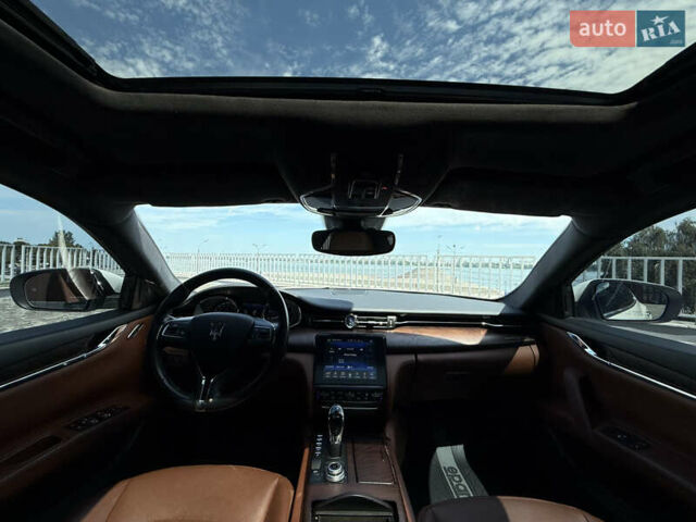 Білий Мазераті Quattroporte, об'ємом двигуна 2.98 л та пробігом 137 тис. км за 27999 $, фото 35 на Automoto.ua