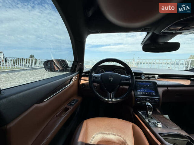 Білий Мазераті Quattroporte, об'ємом двигуна 2.98 л та пробігом 137 тис. км за 27999 $, фото 36 на Automoto.ua