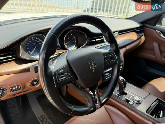 Білий Мазераті Quattroporte, об'ємом двигуна 2.98 л та пробігом 137 тис. км за 27999 $, фото 20 на Automoto.ua