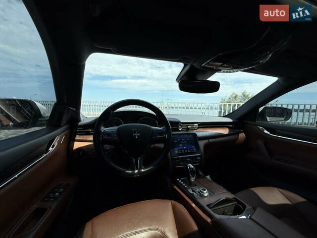 Білий Мазераті Quattroporte, об'ємом двигуна 2.98 л та пробігом 137 тис. км за 27999 $, фото 37 на Automoto.ua