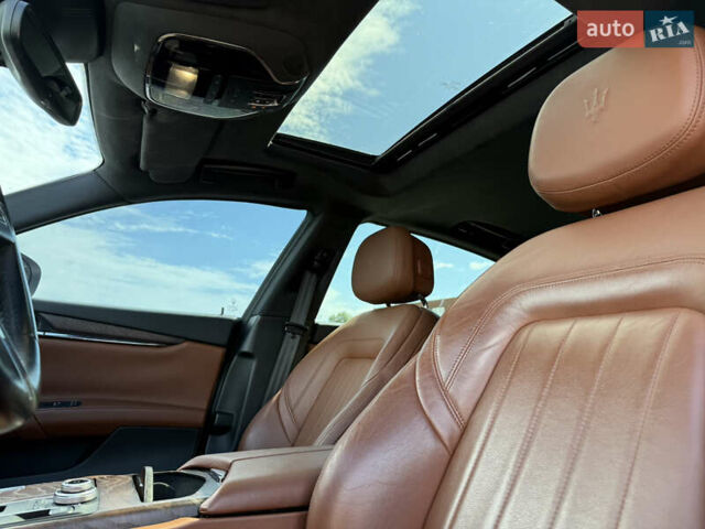 Білий Мазераті Quattroporte, об'ємом двигуна 2.98 л та пробігом 137 тис. км за 27999 $, фото 21 на Automoto.ua