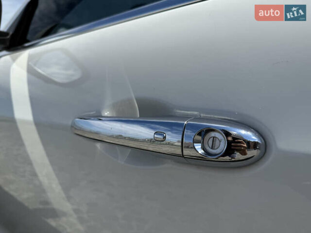 Білий Мазераті Quattroporte, об'ємом двигуна 2.98 л та пробігом 137 тис. км за 27999 $, фото 12 на Automoto.ua