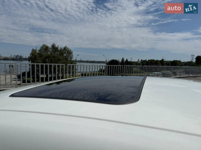 Білий Мазераті Quattroporte, об'ємом двигуна 2.98 л та пробігом 137 тис. км за 27999 $, фото 13 на Automoto.ua