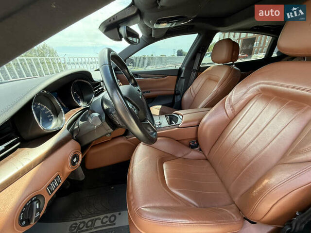 Білий Мазераті Quattroporte, об'ємом двигуна 2.98 л та пробігом 137 тис. км за 27999 $, фото 18 на Automoto.ua