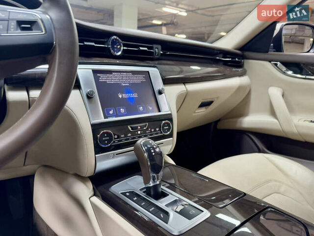 Бежевый Мазерати Кватропорте, объемом двигателя 2.98 л и пробегом 151 тыс. км за 30000 $, фото 40 на Automoto.ua