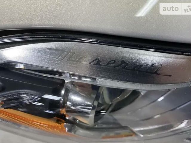 Бежевий Мазераті Quattroporte, об'ємом двигуна 3.8 л та пробігом 25 тис. км за 49999 $, фото 27 на Automoto.ua