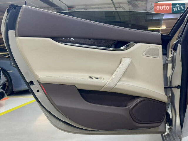 Бежевый Мазерати Кватропорте, объемом двигателя 2.98 л и пробегом 151 тыс. км за 30000 $, фото 54 на Automoto.ua