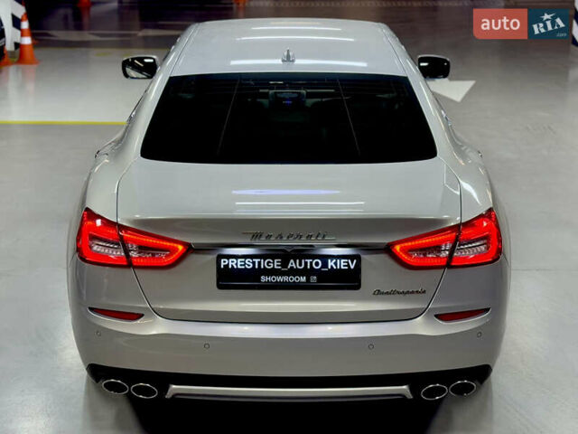 Бежевый Мазерати Кватропорте, объемом двигателя 2.98 л и пробегом 151 тыс. км за 30000 $, фото 14 на Automoto.ua