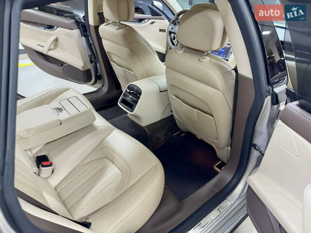 Бежевый Мазерати Кватропорте, объемом двигателя 2.98 л и пробегом 151 тыс. км за 30000 $, фото 43 на Automoto.ua