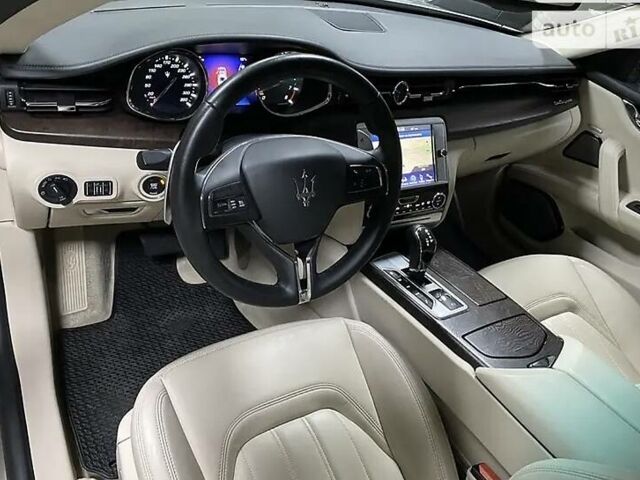 Бежевий Мазераті Quattroporte, об'ємом двигуна 3.8 л та пробігом 25 тис. км за 49999 $, фото 17 на Automoto.ua