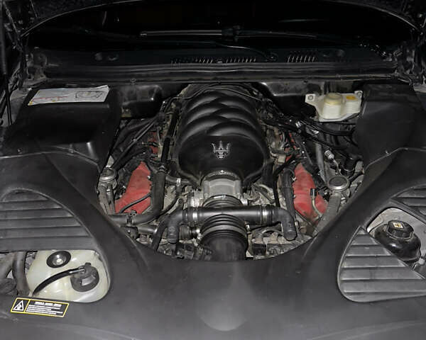 Черный Мазерати Кватропорте, объемом двигателя 4.24 л и пробегом 88 тыс. км за 13300 $, фото 20 на Automoto.ua