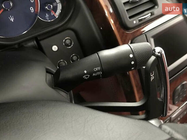 Черный Мазерати Кватропорте, объемом двигателя 4.24 л и пробегом 88 тыс. км за 13300 $, фото 16 на Automoto.ua