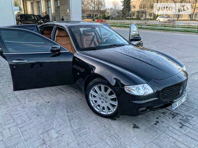 Чорний Мазераті Quattroporte, об'ємом двигуна 4.2 л та пробігом 52 тис. км за 17777 $, фото 5 на Automoto.ua