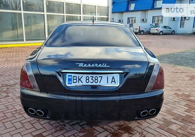 Чорний Мазераті Quattroporte, об'ємом двигуна 4.2 л та пробігом 120 тис. км за 13900 $, фото 6 на Automoto.ua