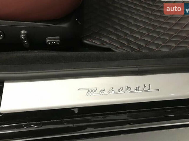 Черный Мазерати Кватропорте, объемом двигателя 4.24 л и пробегом 88 тыс. км за 13300 $, фото 17 на Automoto.ua