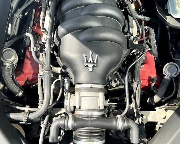 Черный Мазерати Кватропорте, объемом двигателя 4.2 л и пробегом 90 тыс. км за 21000 $, фото 7 на Automoto.ua