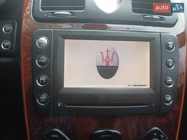 Черный Мазерати Кватропорте, объемом двигателя 4.2 л и пробегом 90 тыс. км за 21000 $, фото 40 на Automoto.ua