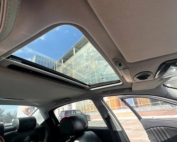 Черный Мазерати Кватропорте, объемом двигателя 4.2 л и пробегом 90 тыс. км за 21000 $, фото 19 на Automoto.ua