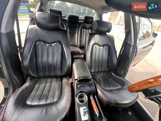 Черный Мазерати Кватропорте, объемом двигателя 4.2 л и пробегом 90 тыс. км за 21000 $, фото 17 на Automoto.ua