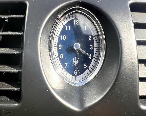 Черный Мазерати Кватропорте, объемом двигателя 4.2 л и пробегом 90 тыс. км за 21000 $, фото 25 на Automoto.ua