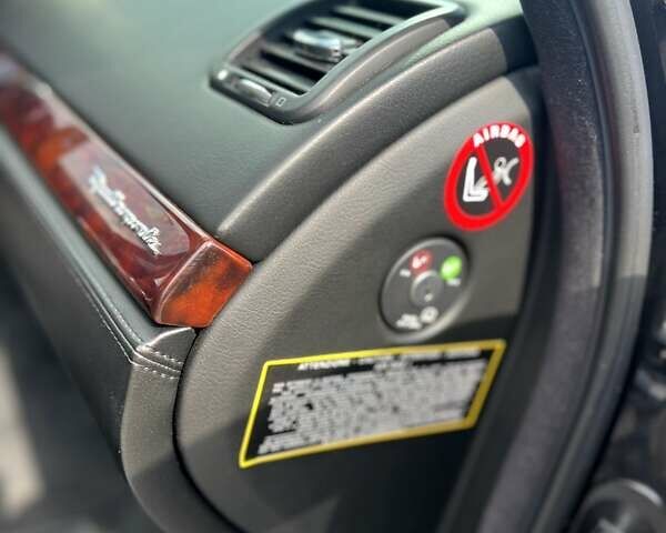 Черный Мазерати Кватропорте, объемом двигателя 4.2 л и пробегом 90 тыс. км за 21000 $, фото 21 на Automoto.ua