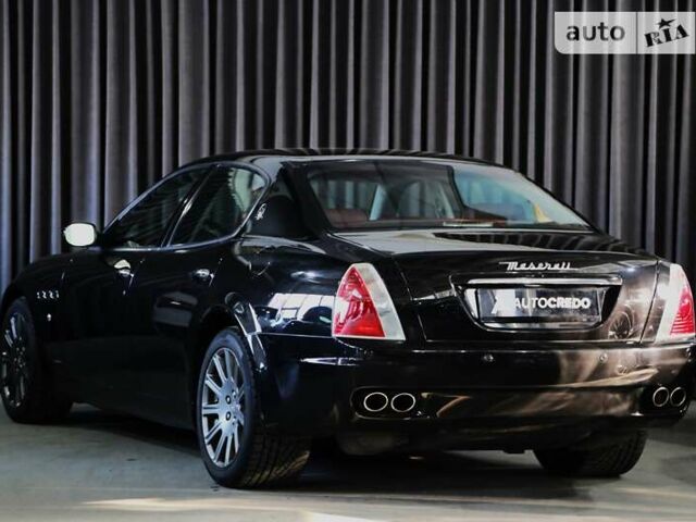 Чорний Мазераті Quattroporte, об'ємом двигуна 4.2 л та пробігом 84 тис. км за 11900 $, фото 4 на Automoto.ua