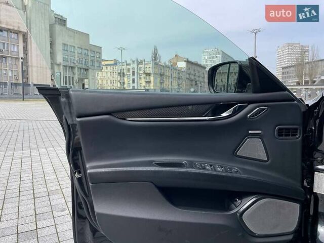 Чорний Мазераті Quattroporte, об'ємом двигуна 3.8 л та пробігом 57 тис. км за 34999 $, фото 14 на Automoto.ua