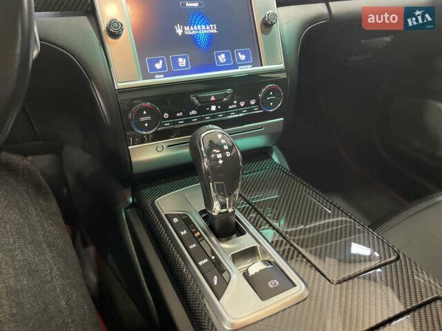 Черный Мазерати Кватропорте, объемом двигателя 3.8 л и пробегом 69 тыс. км за 29700 $, фото 46 на Automoto.ua