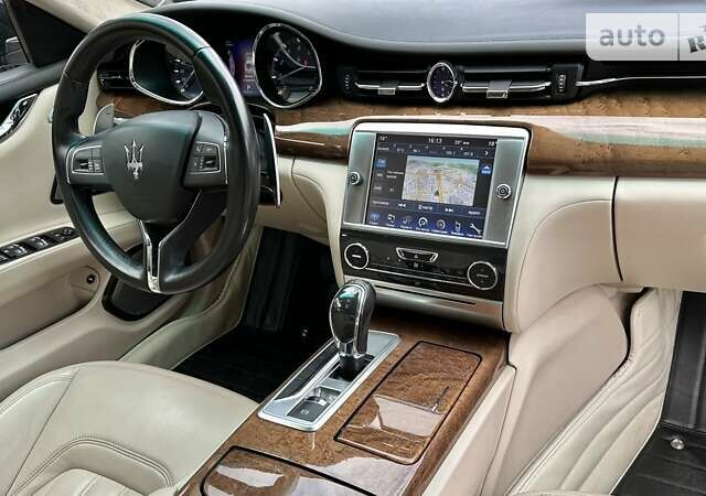 Чорний Мазераті Quattroporte, об'ємом двигуна 3.8 л та пробігом 55 тис. км за 49990 $, фото 13 на Automoto.ua