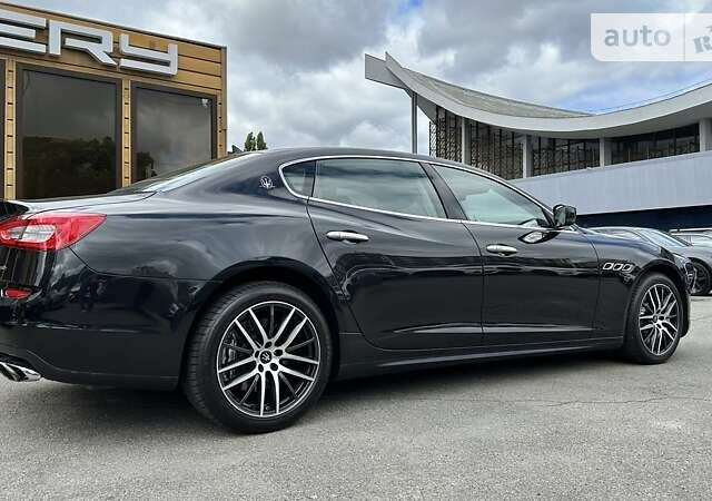 Чорний Мазераті Quattroporte, об'ємом двигуна 3.8 л та пробігом 55 тис. км за 49990 $, фото 6 на Automoto.ua