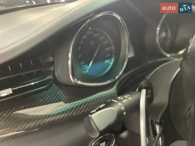 Черный Мазерати Кватропорте, объемом двигателя 3.8 л и пробегом 69 тыс. км за 29700 $, фото 42 на Automoto.ua