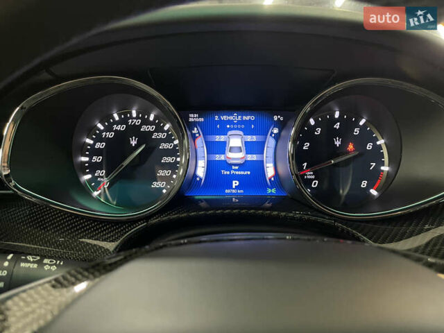 Черный Мазерати Кватропорте, объемом двигателя 3.8 л и пробегом 69 тыс. км за 29700 $, фото 43 на Automoto.ua