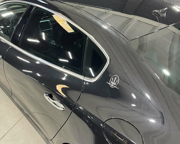 Черный Мазерати Кватропорте, объемом двигателя 3.8 л и пробегом 69 тыс. км за 29700 $, фото 21 на Automoto.ua