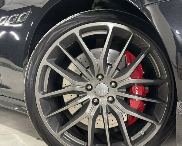 Черный Мазерати Кватропорте, объемом двигателя 3.8 л и пробегом 69 тыс. км за 29700 $, фото 22 на Automoto.ua