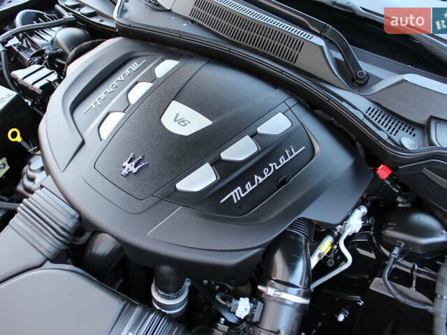 Чорний Мазераті Quattroporte, об'ємом двигуна 2.99 л та пробігом 89 тис. км за 32500 $, фото 14 на Automoto.ua