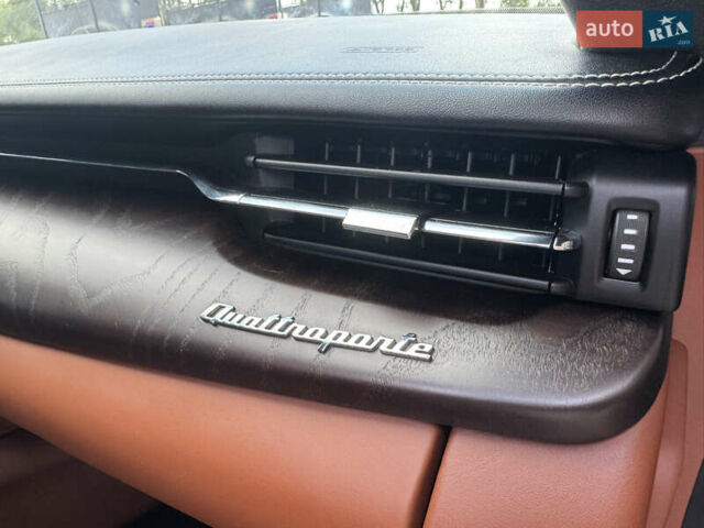Чорний Мазераті Quattroporte, об'ємом двигуна 2.99 л та пробігом 89 тис. км за 32500 $, фото 27 на Automoto.ua