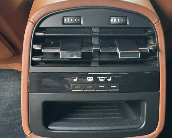Чорний Мазераті Quattroporte, об'ємом двигуна 2.99 л та пробігом 89 тис. км за 32500 $, фото 33 на Automoto.ua