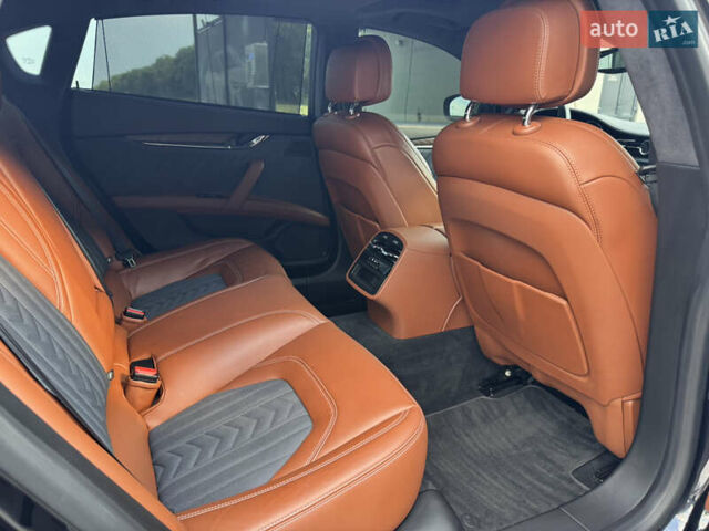 Чорний Мазераті Quattroporte, об'ємом двигуна 2.99 л та пробігом 89 тис. км за 32500 $, фото 35 на Automoto.ua