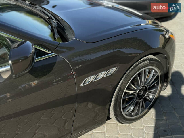 Коричневий Мазераті Quattroporte, об'ємом двигуна 3 л та пробігом 78 тис. км за 25000 $, фото 21 на Automoto.ua
