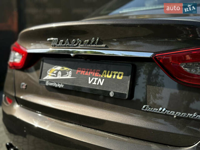 Коричневий Мазераті Quattroporte, об'ємом двигуна 3 л та пробігом 78 тис. км за 25000 $, фото 32 на Automoto.ua