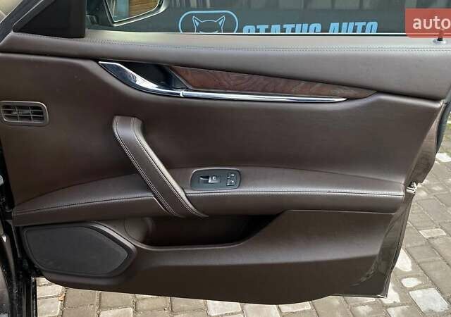 Коричневый Мазерати Кватропорте, объемом двигателя 2.98 л и пробегом 77 тыс. км за 25700 $, фото 31 на Automoto.ua