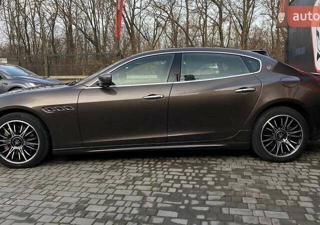 Коричневый Мазерати Кватропорте, объемом двигателя 2.98 л и пробегом 77 тыс. км за 25700 $, фото 6 на Automoto.ua