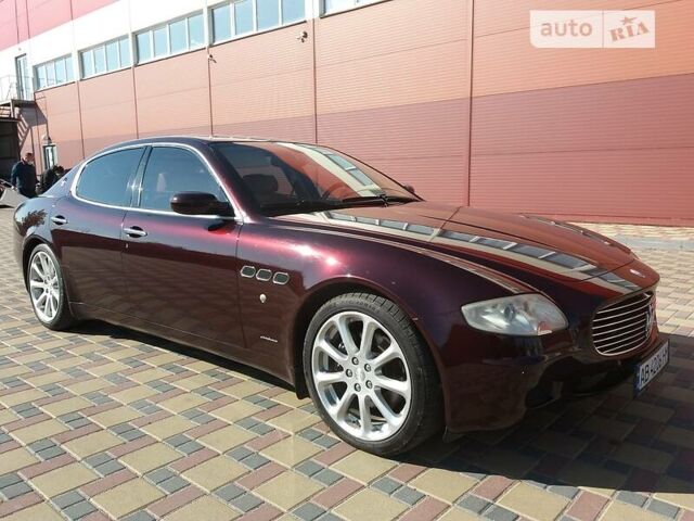 Червоний Мазераті Quattroporte, об'ємом двигуна 4.2 л та пробігом 115 тис. км за 22999 $, фото 27 на Automoto.ua