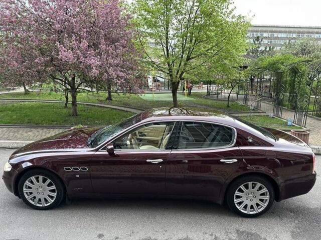 Червоний Мазераті Quattroporte, об'ємом двигуна 4.2 л та пробігом 50 тис. км за 20900 $, фото 1 на Automoto.ua