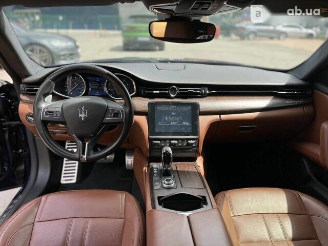 Мазераті Quattroporte, об'ємом двигуна 3 л та пробігом 42 тис. км за 40900 $, фото 22 на Automoto.ua