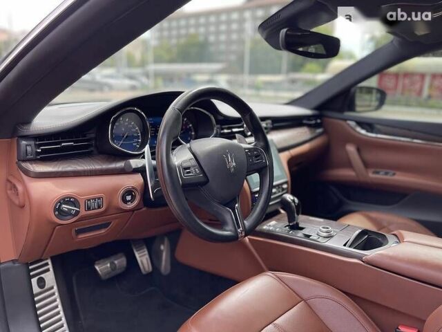 Мазераті Quattroporte, об'ємом двигуна 3 л та пробігом 42 тис. км за 40900 $, фото 18 на Automoto.ua