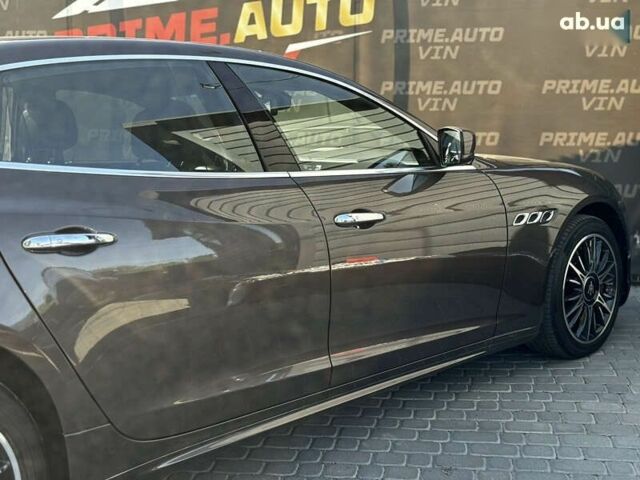 Мазераті Quattroporte 2013 у Вінниці на Automoto.ua Мазераті Quattroporte, об'ємом двигуна 3 л та пробігом 78 тис. км за 25000 $, фото 26 на Automoto.ua