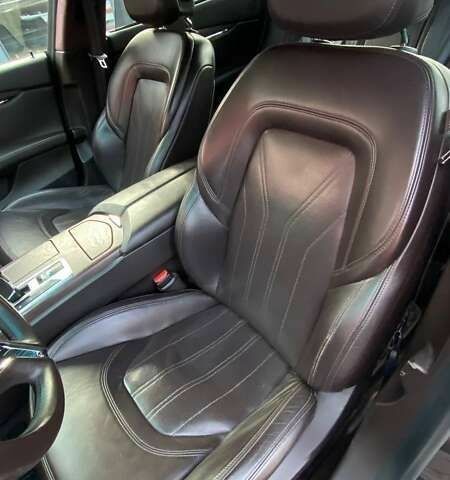 Мазерати Кватропорте, объемом двигателя 3 л и пробегом 77 тыс. км за 25700 $, фото 14 на Automoto.ua